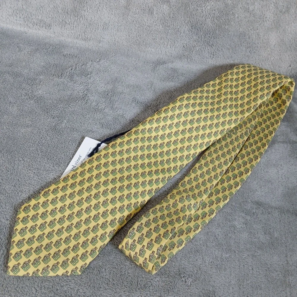 Berkshire School Vineyard Vines Tie Mens OS Bear Mascot Yellow Silk NCAA Prep